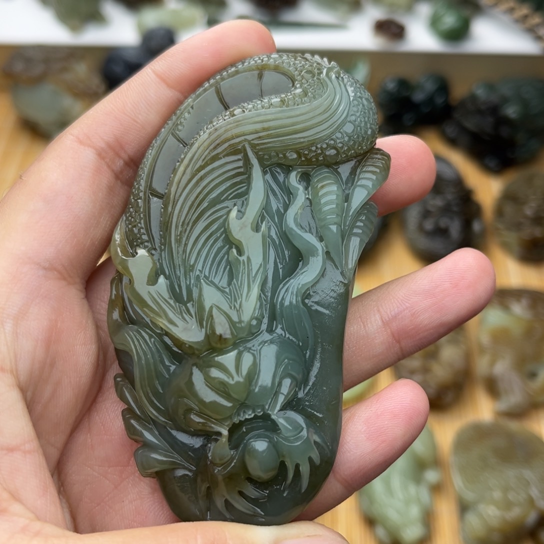 颈饰未镶嵌和田玉