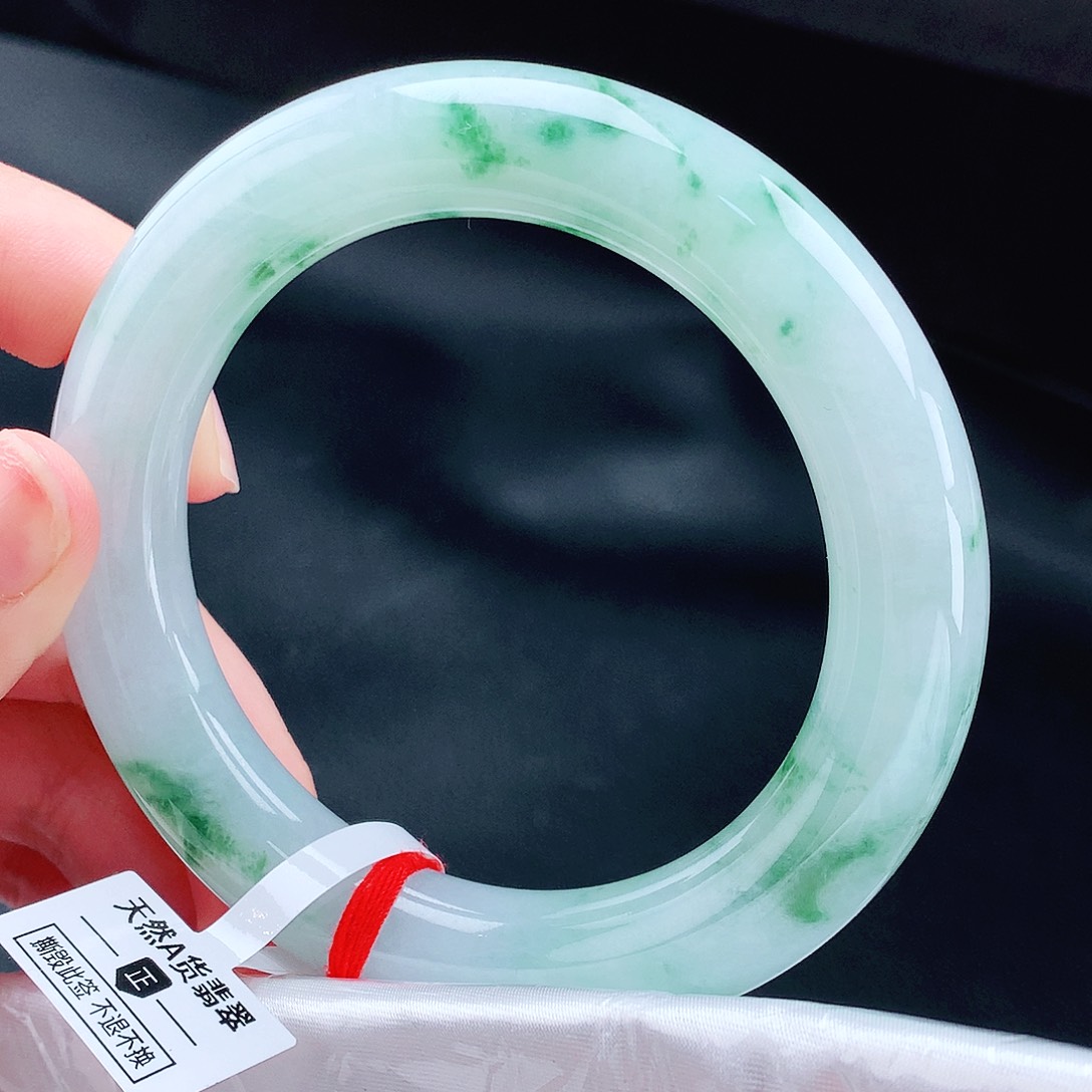 未镶嵌手镯（圆镯）翡翠60胖