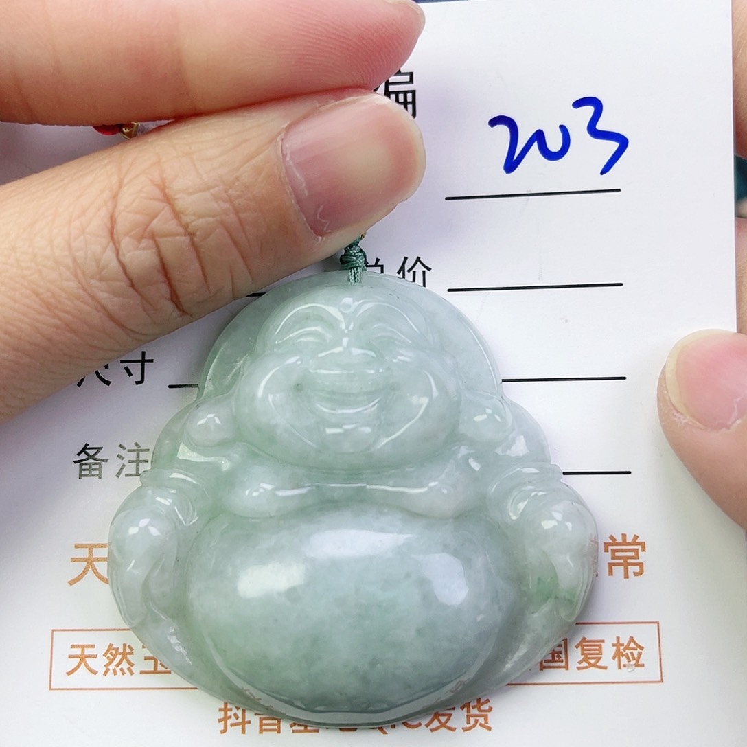 翡翠颈饰未镶嵌佛公
