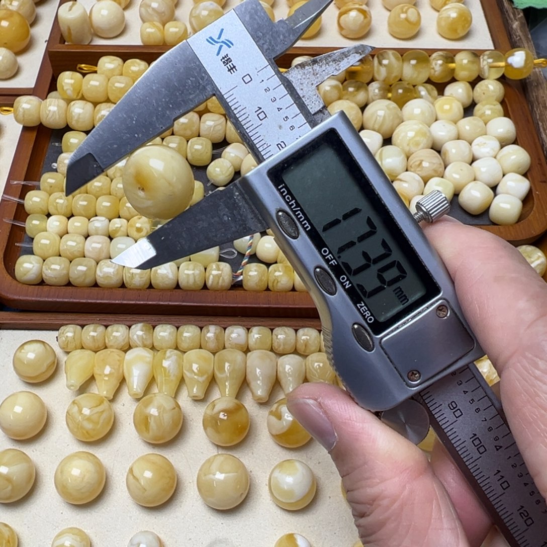 琥珀未镶嵌裸石琥珀蜜蜡