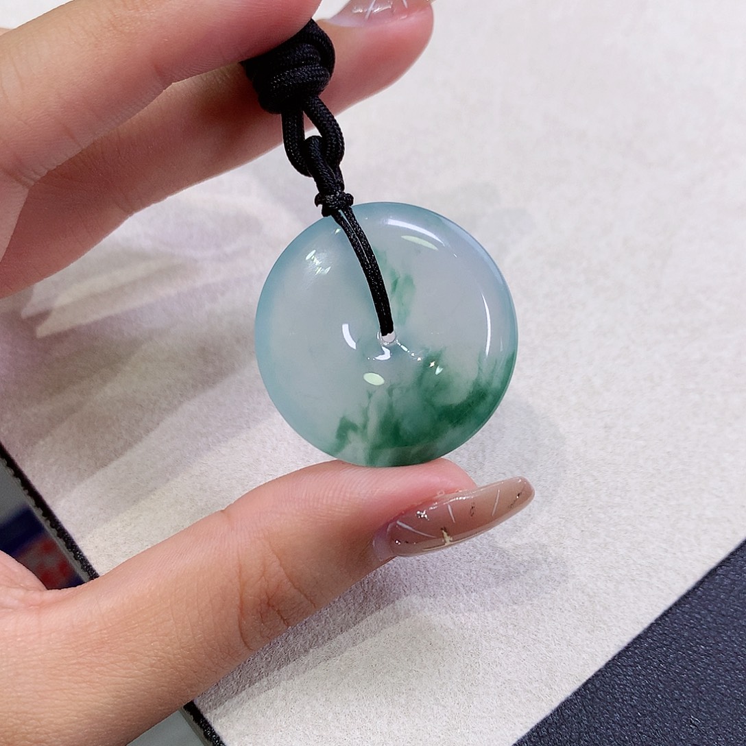 翡翠未镶嵌吊坠(不含链)30-6.5