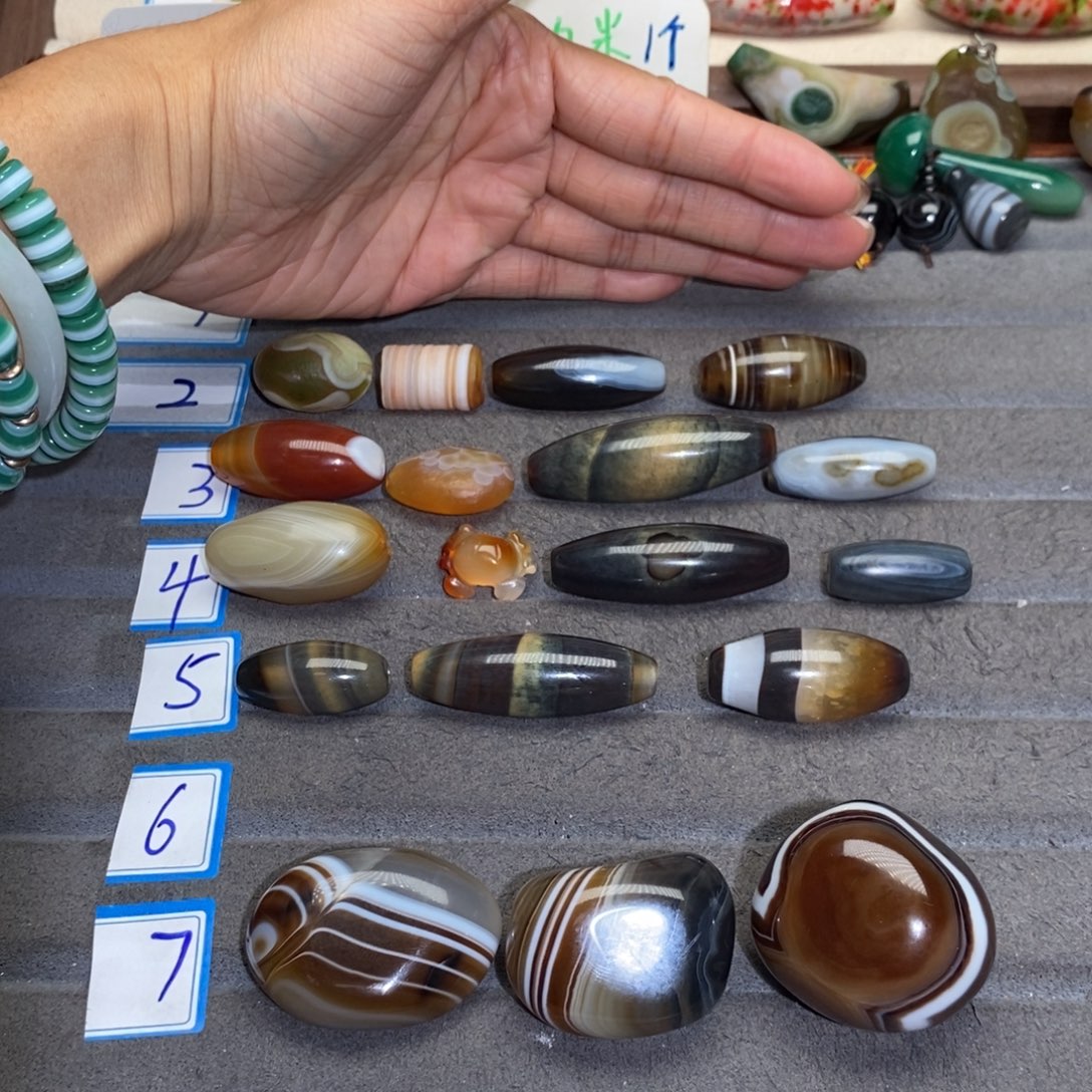 宝***姐玛瑙/玉髓合金手链微瑕不退换