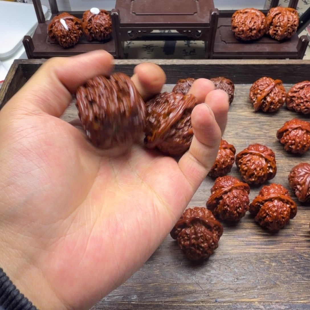 王***刚健健康康咯摸摸摸摸摸摸