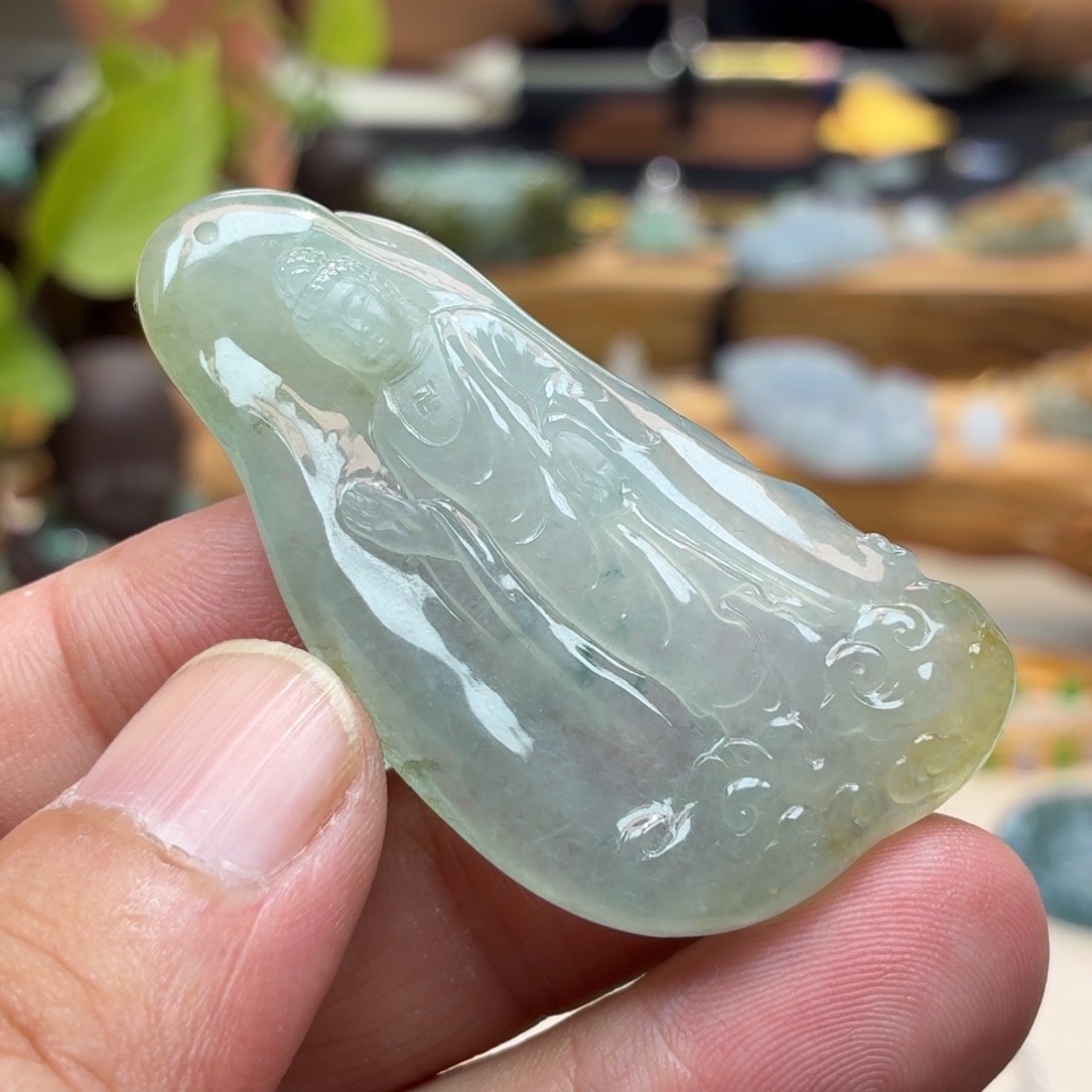 翡翠未镶嵌颈饰大日如来