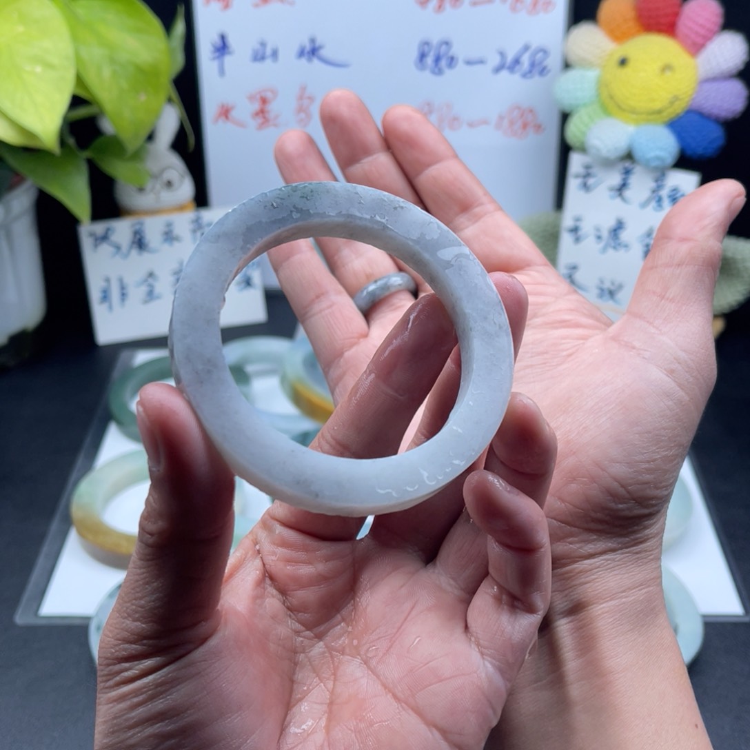 【闪购商品】定制翡翠55-57美人条未镶嵌手镯