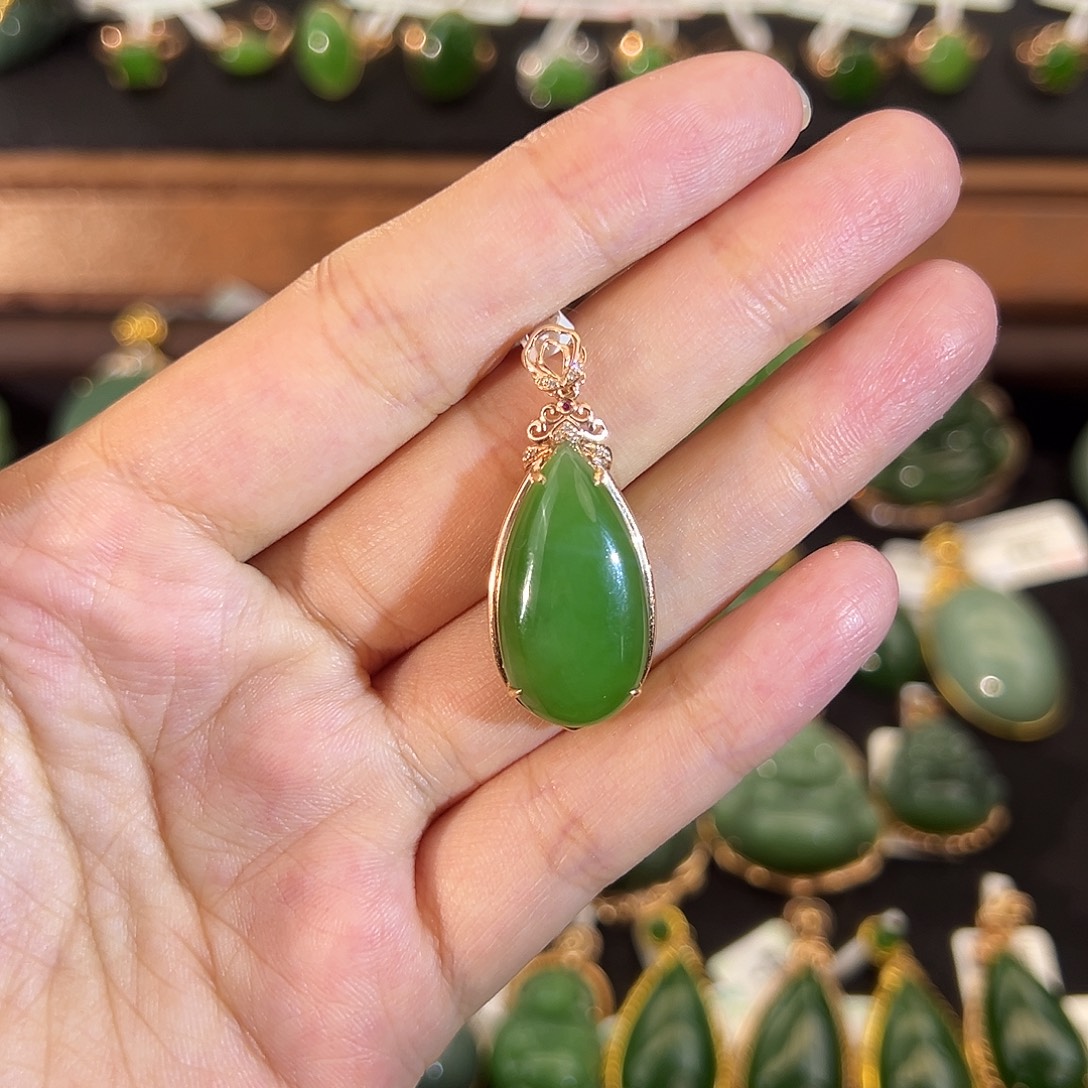 和田玉（碧玉）18K金镶嵌吊坠(不含链)