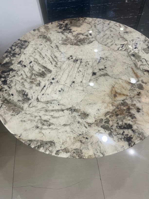 潘多拉餐桌轻奢时尚简约