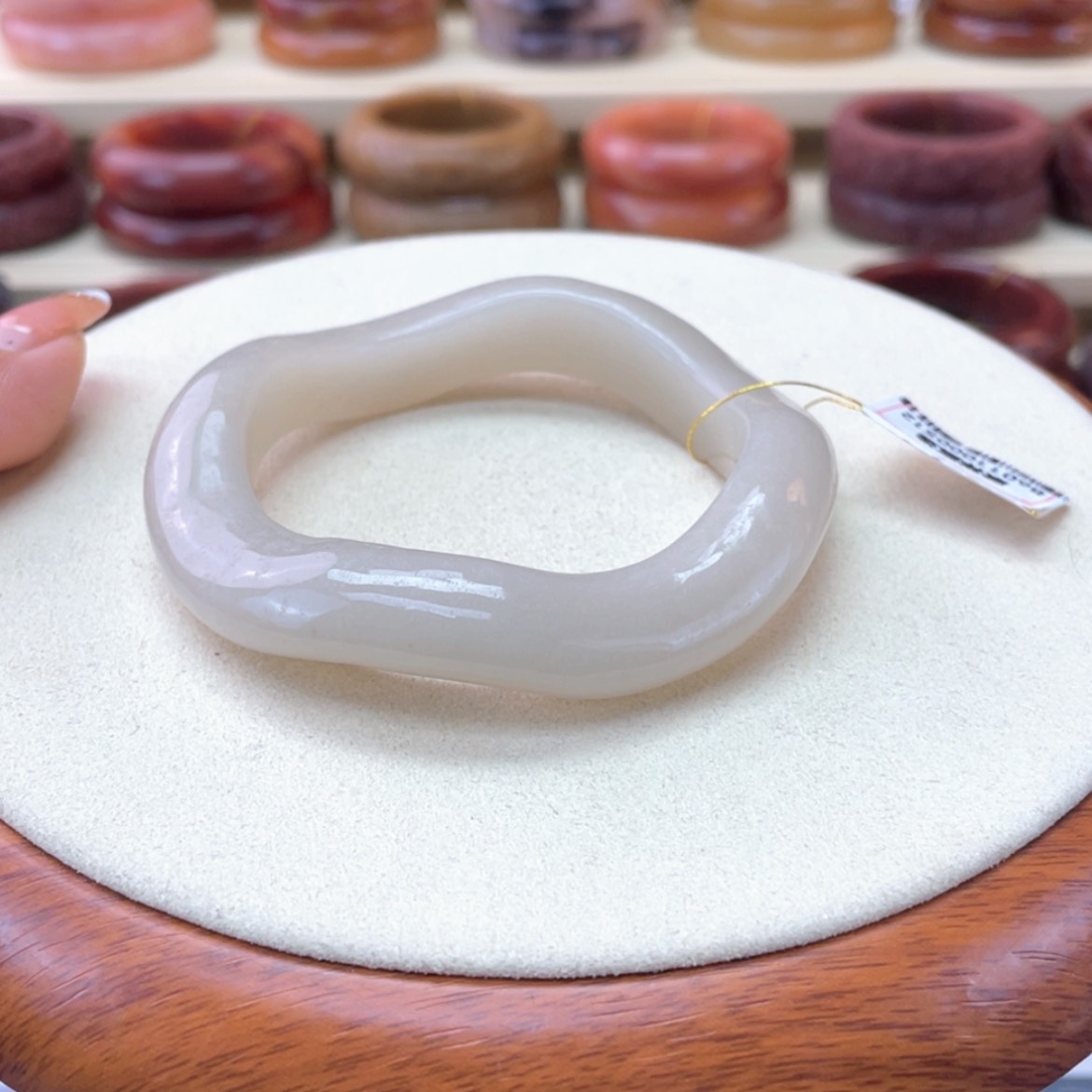 【闪购商品】石英质玉手镯未镶嵌?****.