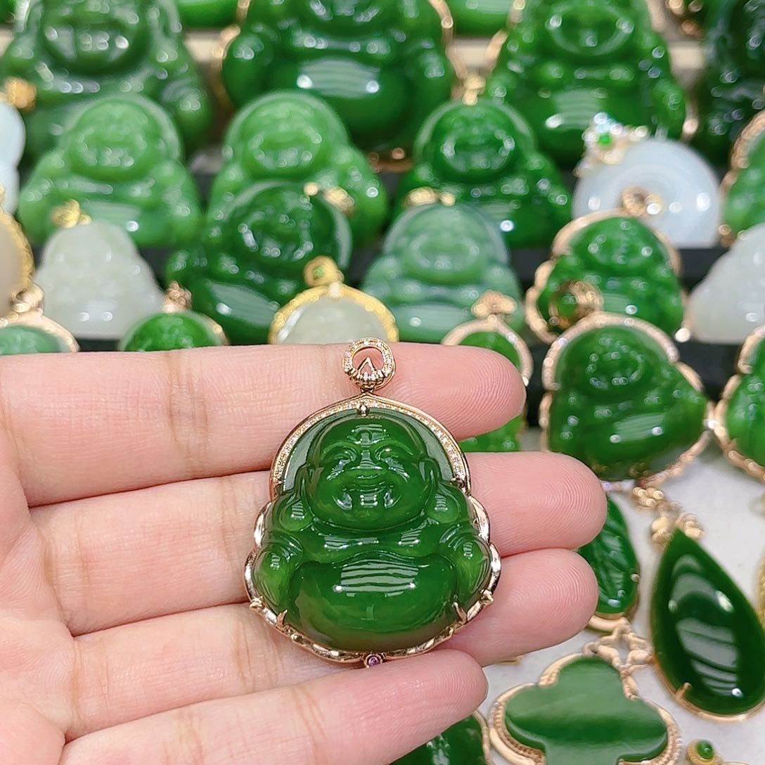 和田玉（碧玉）颈饰18K金镶嵌