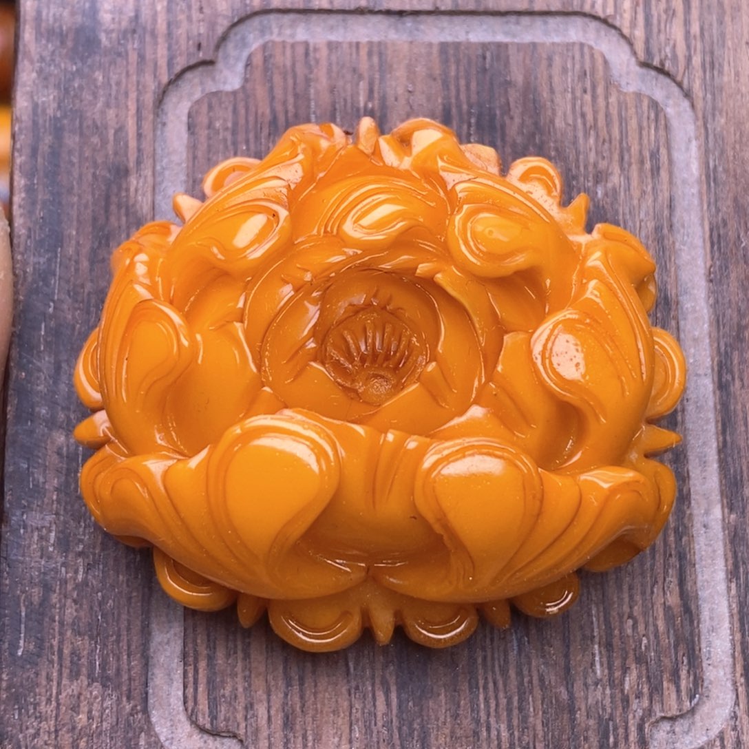 未镶嵌蜜蜡珠宝奇石