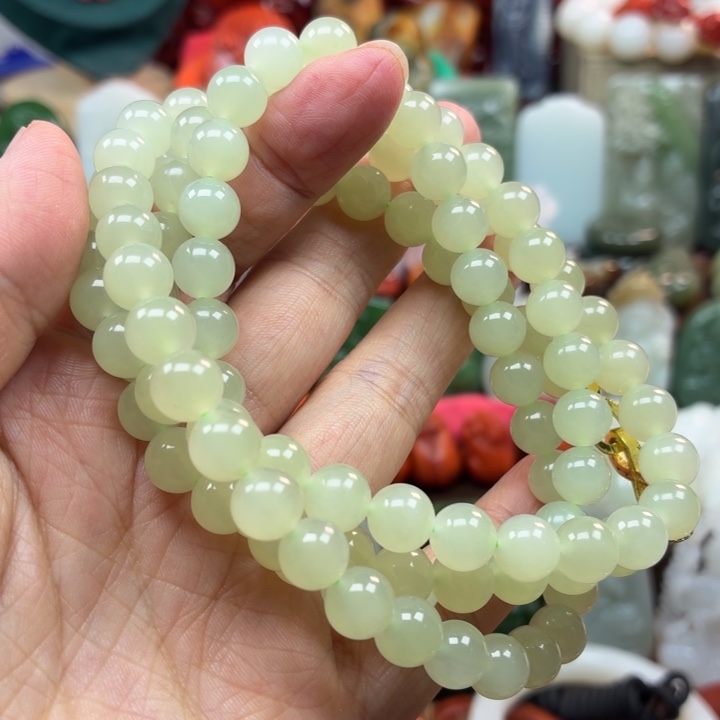 原***因和田玉未镶嵌颈饰