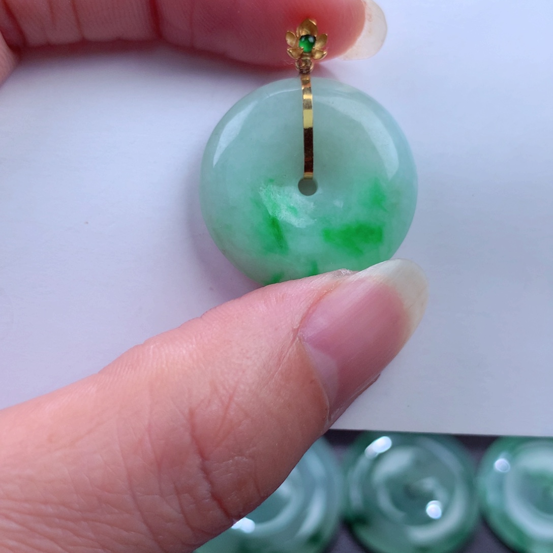 翡翠吊坠(不含链)18K金镶嵌