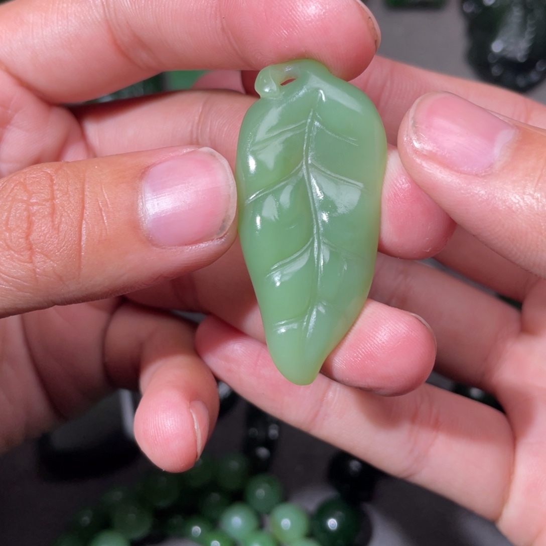 和田玉（碧玉）未镶嵌颈饰