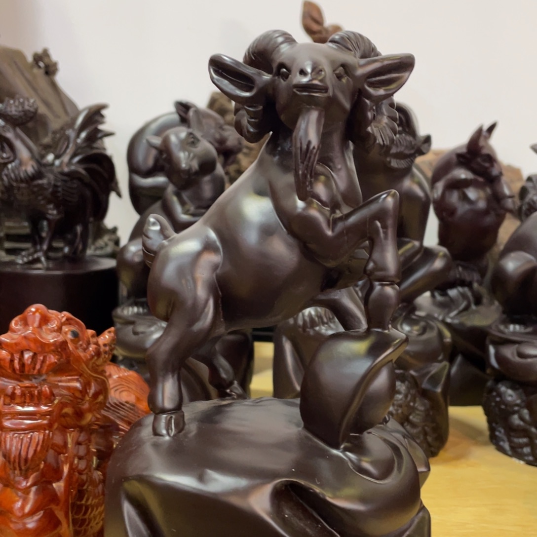 小***哥木十二生肖羊摆件黑檀木