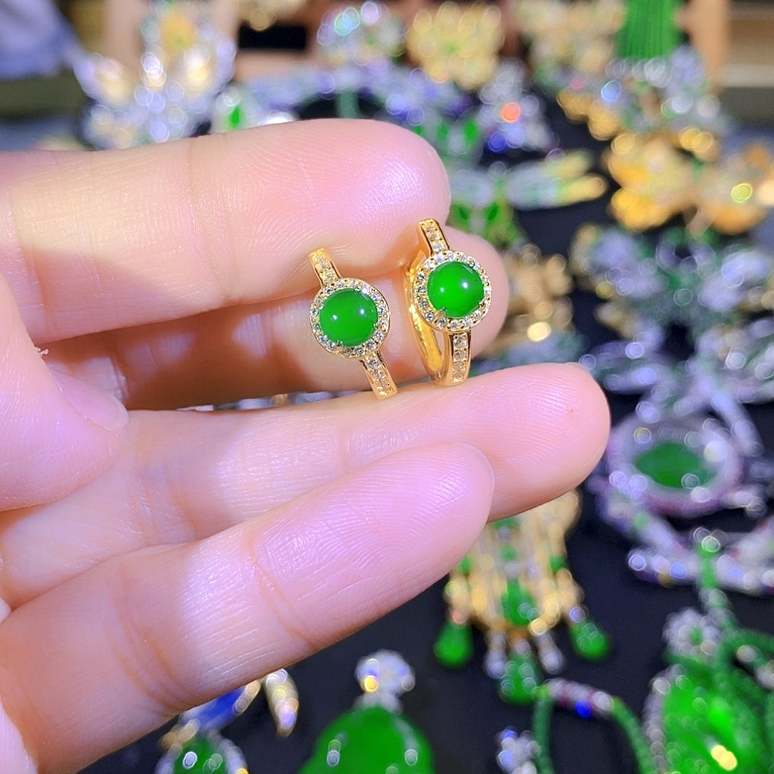 颈饰银S925镶嵌翡翠