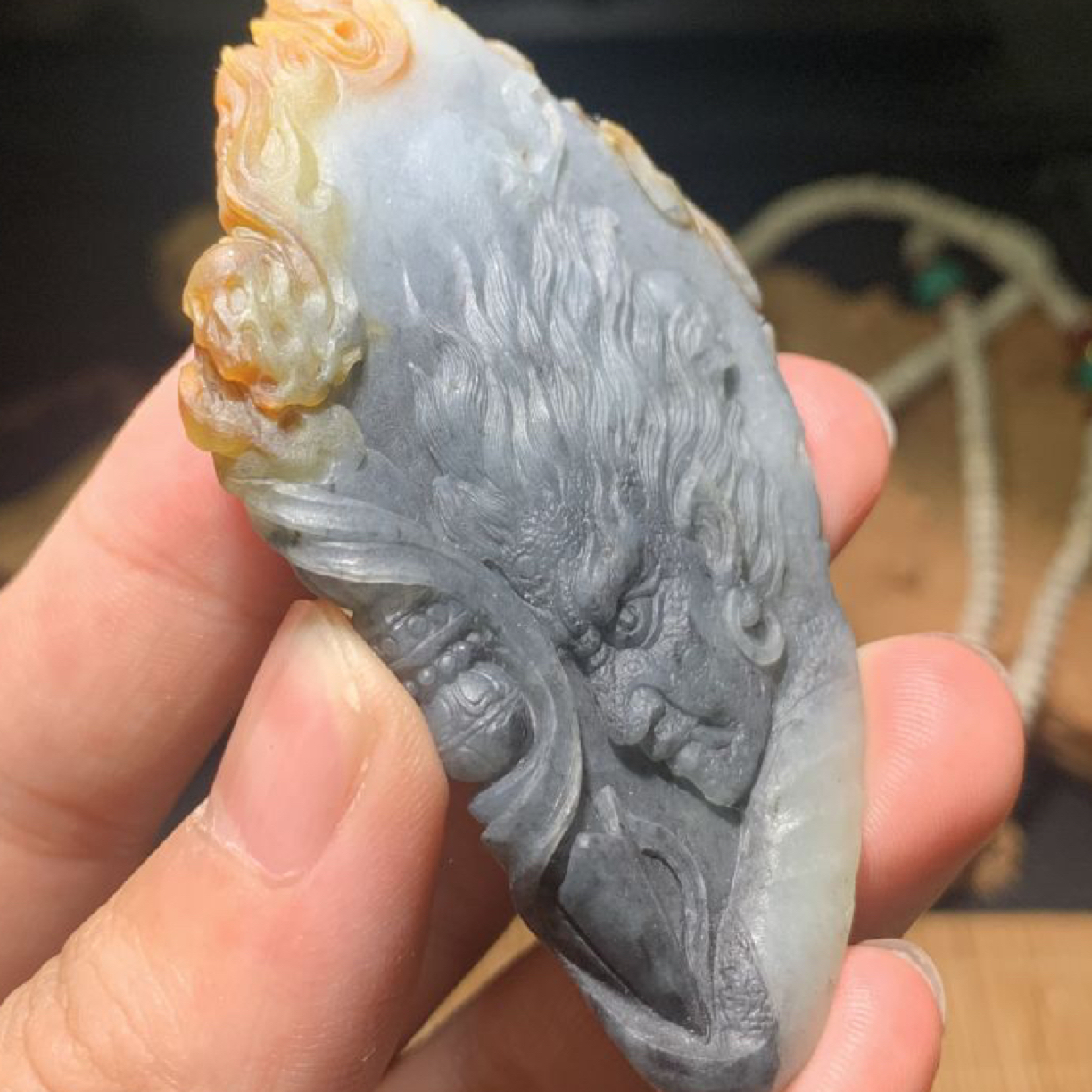轩辕氏翡翠定制:不动明王