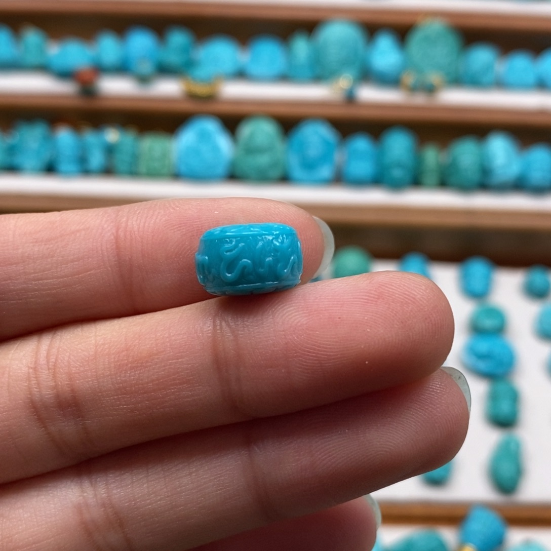 绿松石颈饰未镶嵌