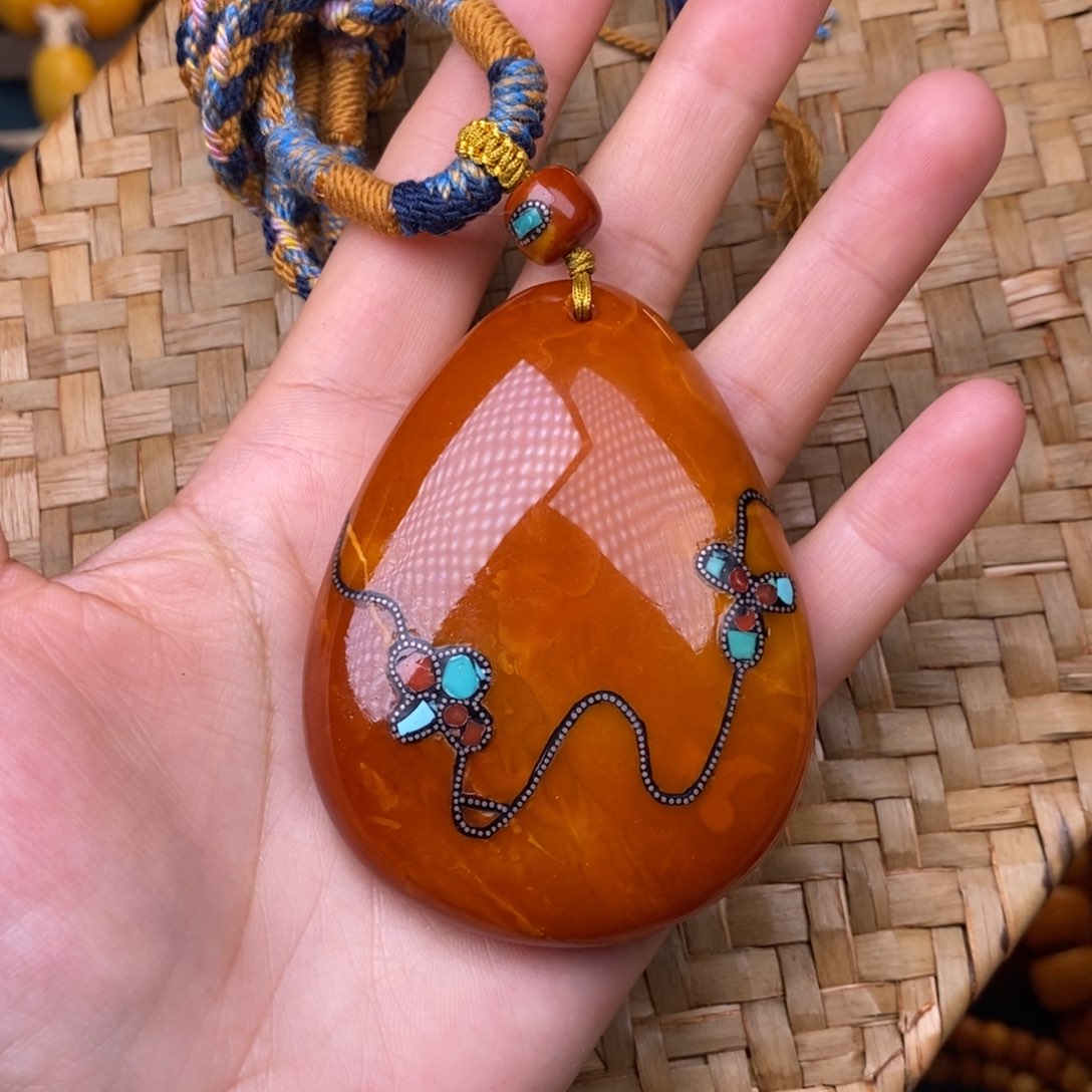 蜜蜡裸石未镶嵌蜜蜡