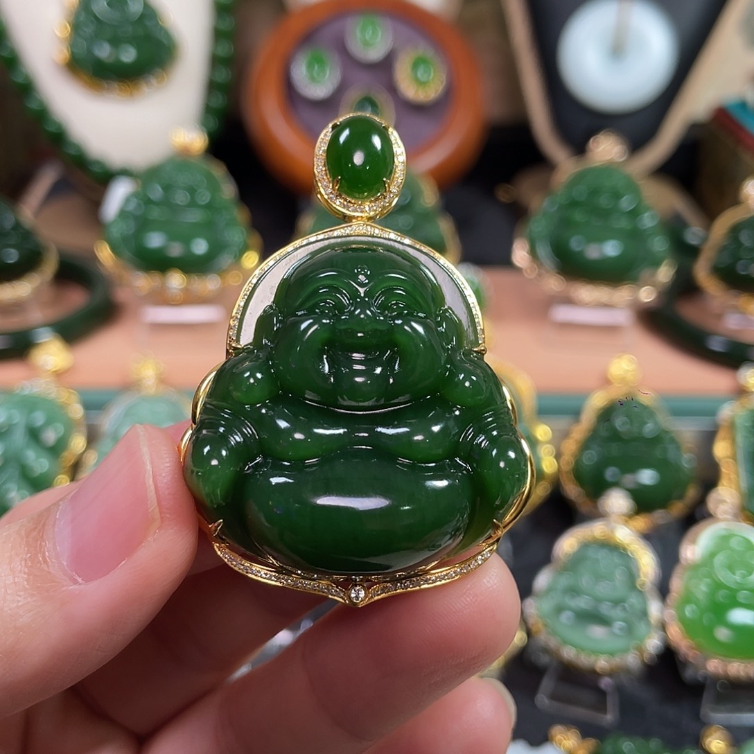 和田玉（碧玉）18K金镶嵌颈饰35mm