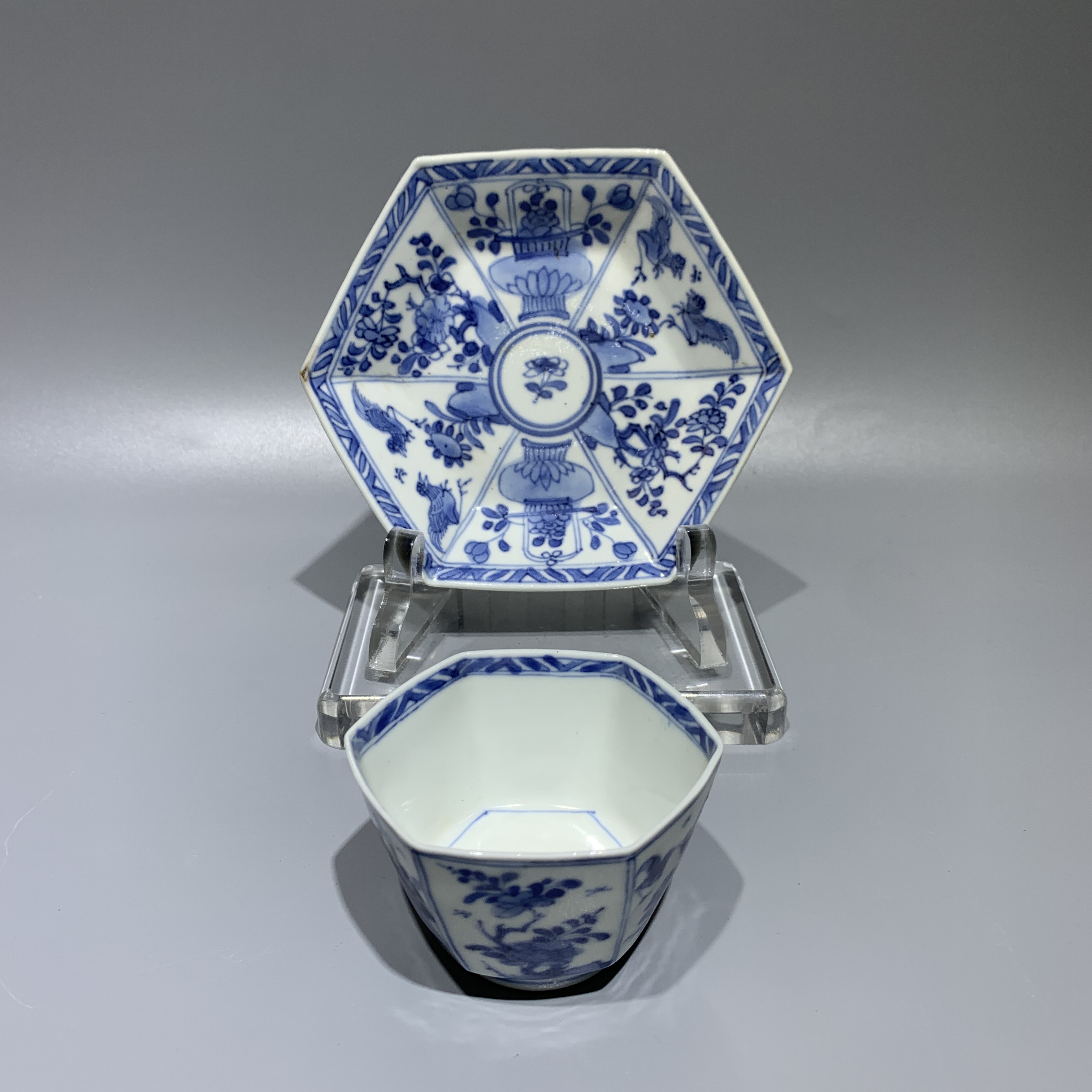 l004025.清康熙•青花开窗冠上加冠提篮花卉杯碟一套【古董收藏】