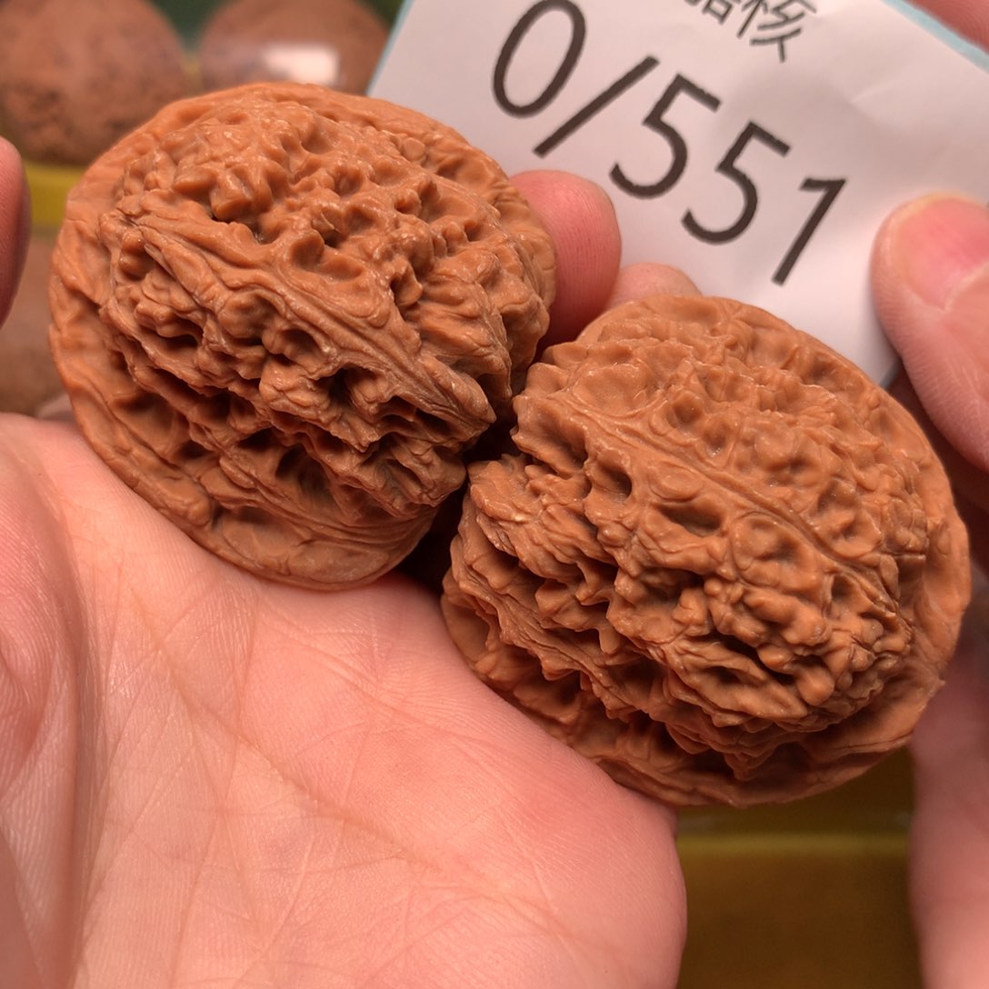 文玩核桃把件红皮南疆石42