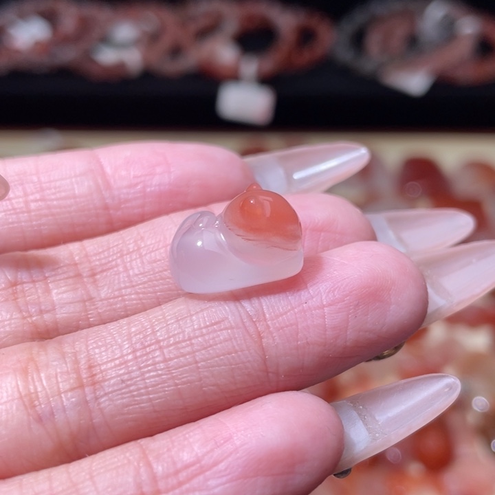 南红玛瑙冰飘配饰趴趴猫未镶嵌1243