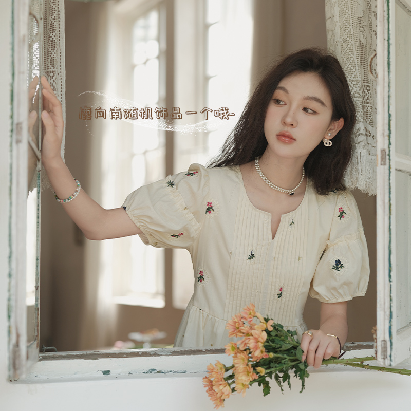 鹿向南随机饰品一个~