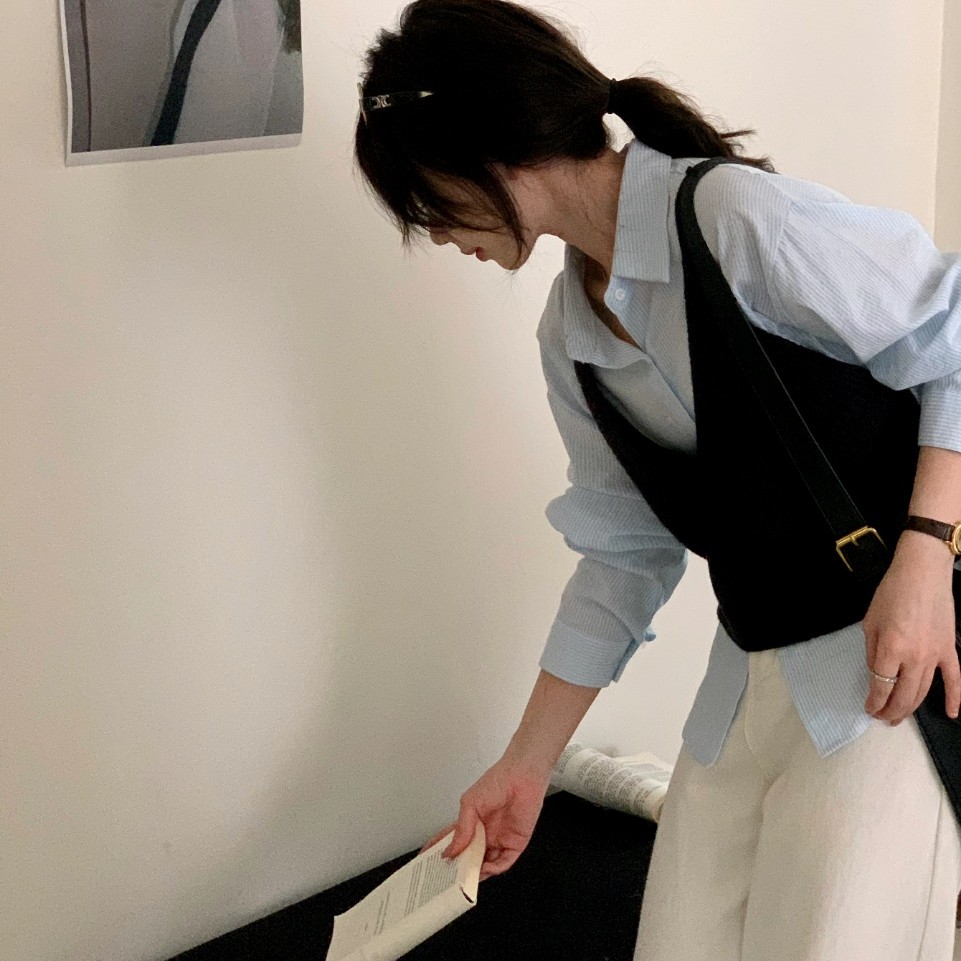 韩系纯色坑条针织吊带女秋季新款修身短款别致百搭小个子叠穿上衣
