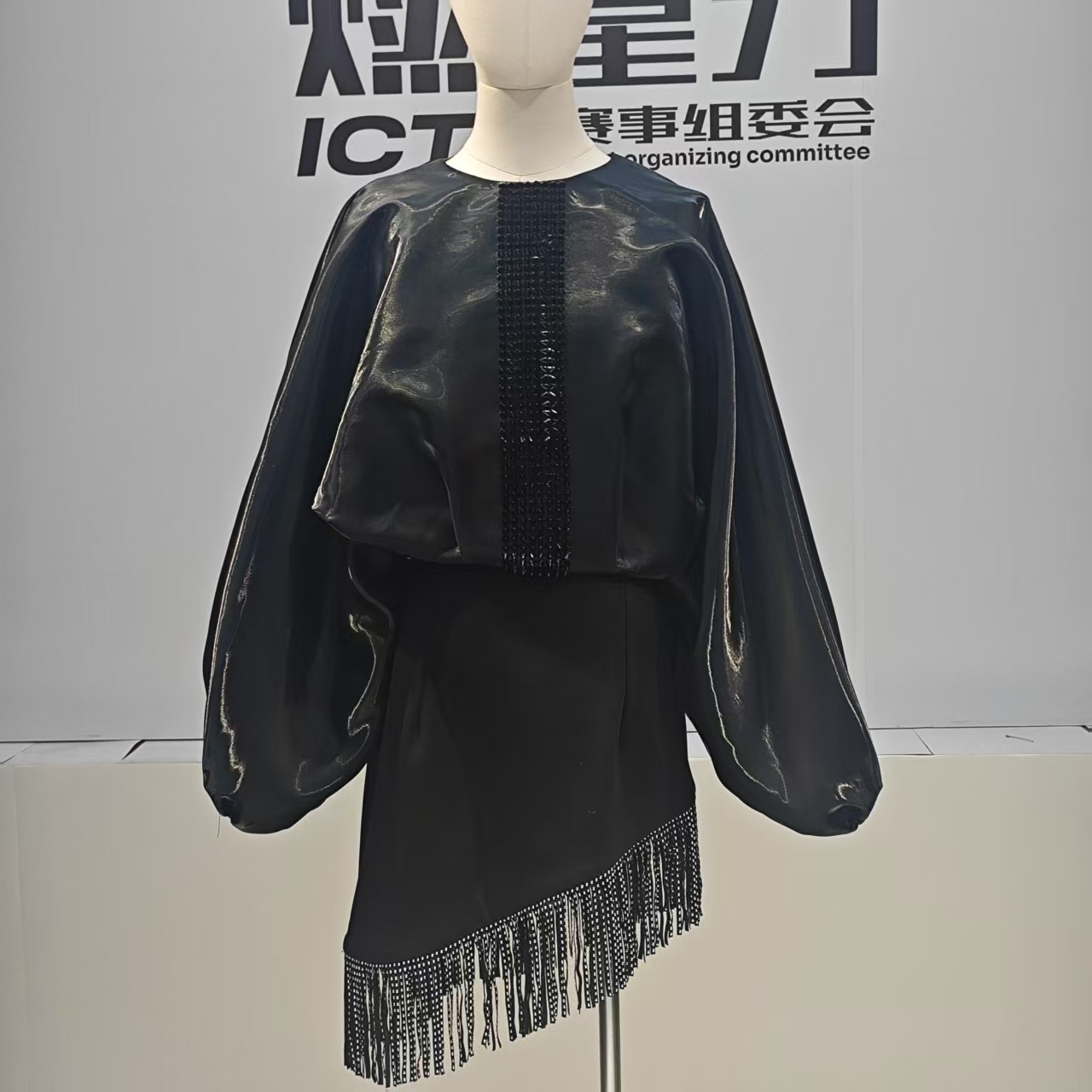 舞台走秀服装 尺码随机发 具体以实物为准