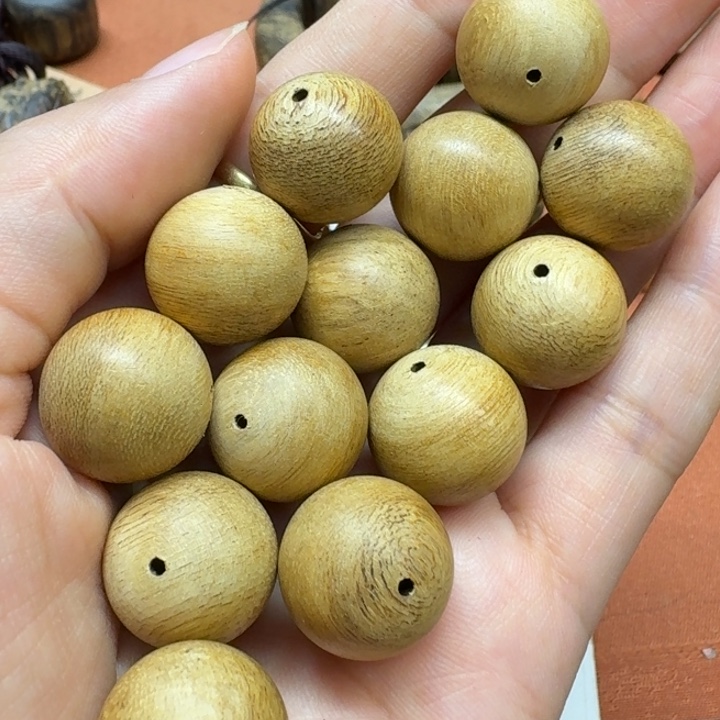 大叶紫檀（黑酸枝木类）
