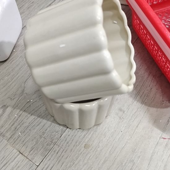 微瑕陶瓷盆12包邮