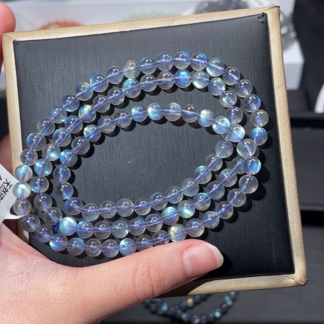 L***4手链长石未镶嵌多圈彩光灰月光6mm