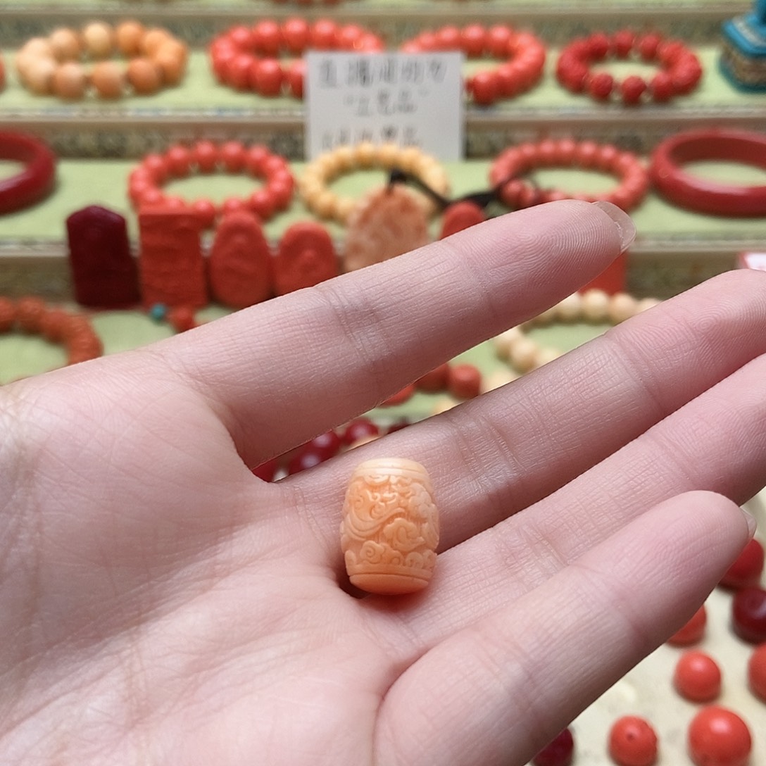 庭***）非金属特殊工艺制品雕刻祥云