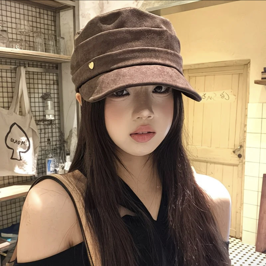 麂皮绒褶皱平顶八角帽女秋冬2025新款复古做旧咖色报童帽披肩帽子