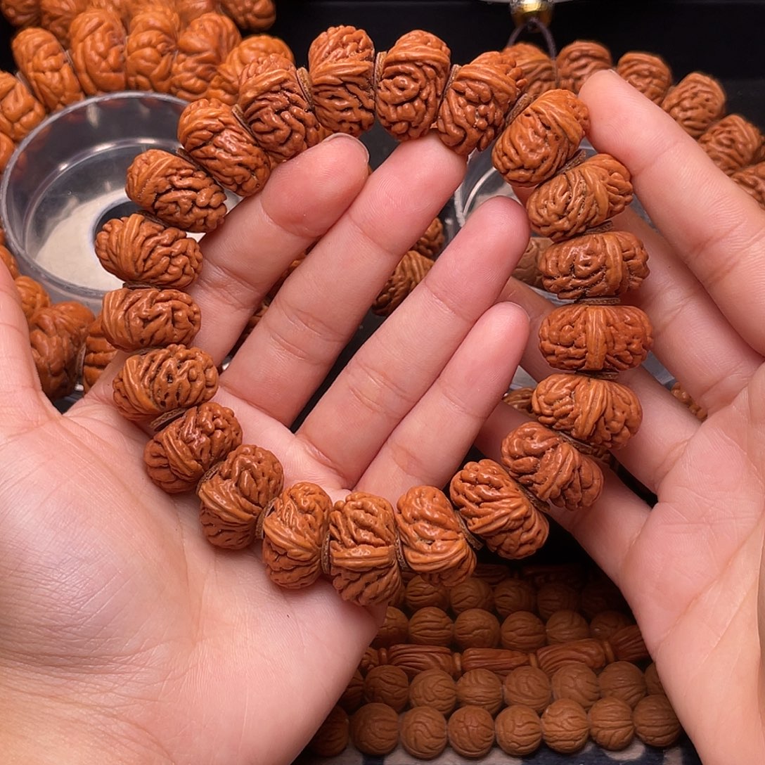 桃核手串红魔刺龙手串