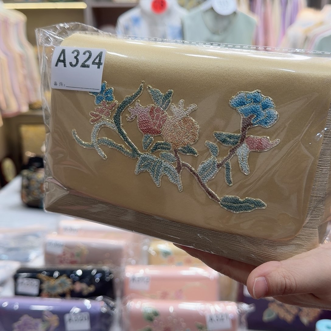 小***糖非遗传承人的精神风貌和精神