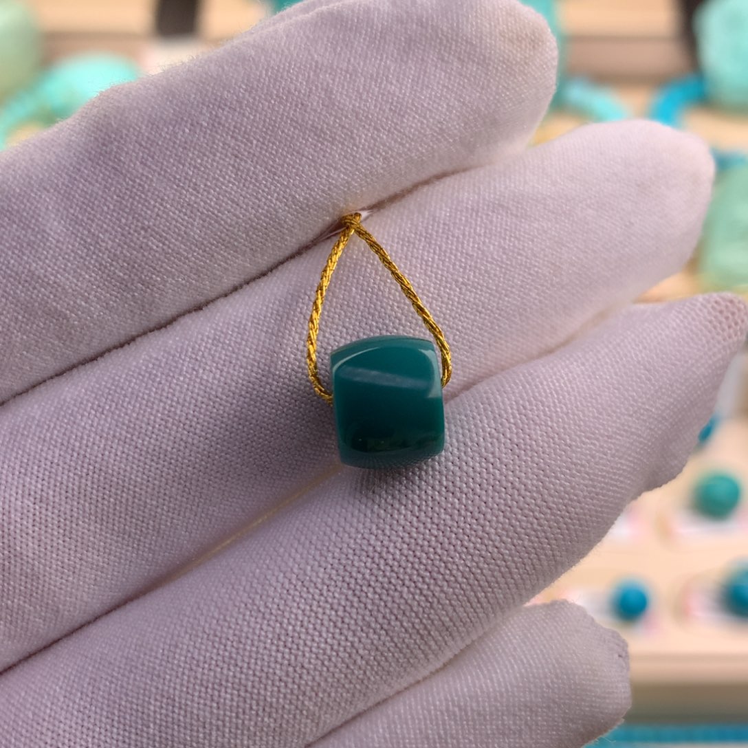 绿松石珠宝奇石未镶嵌9.7×7.8