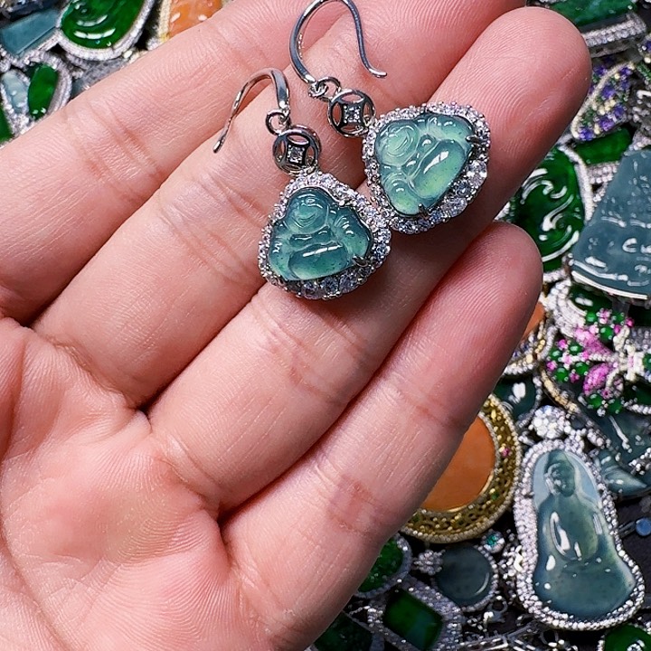 翡翠颈饰未镶嵌天然A货翡翠放漏