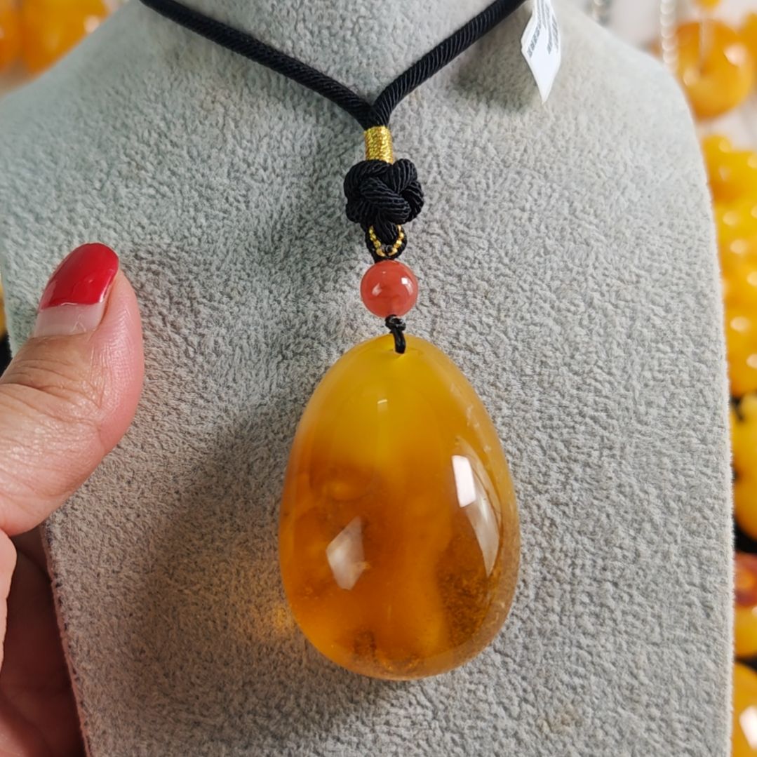 蜜蜡吊坠(赠链)未镶嵌