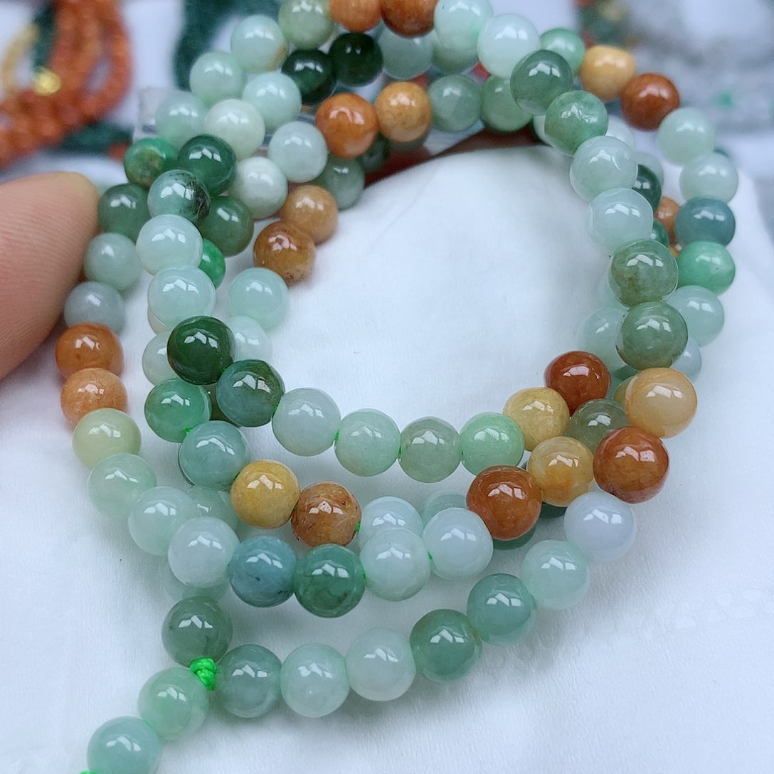 翡翠颈饰未镶嵌手串