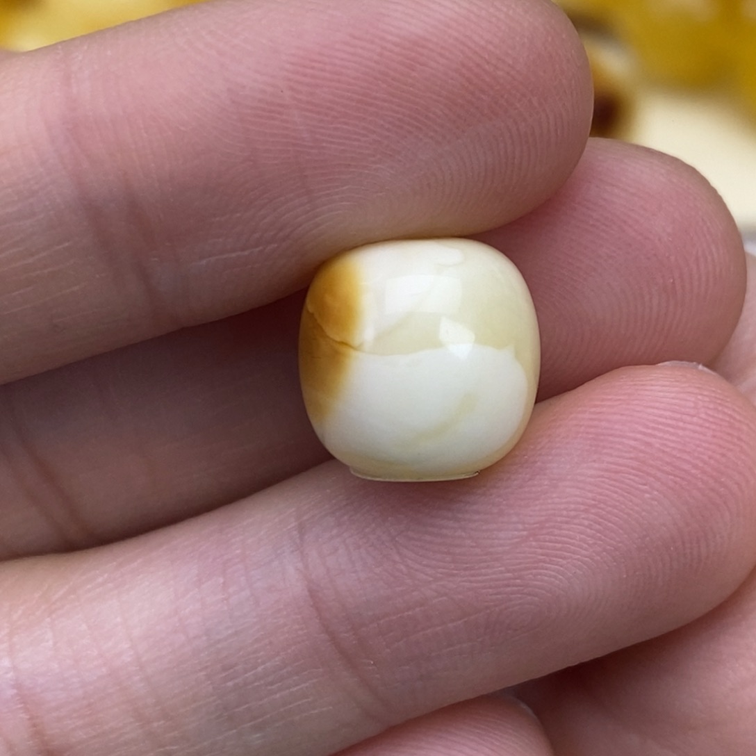 琥珀裸石未镶嵌10.9✖️10.7