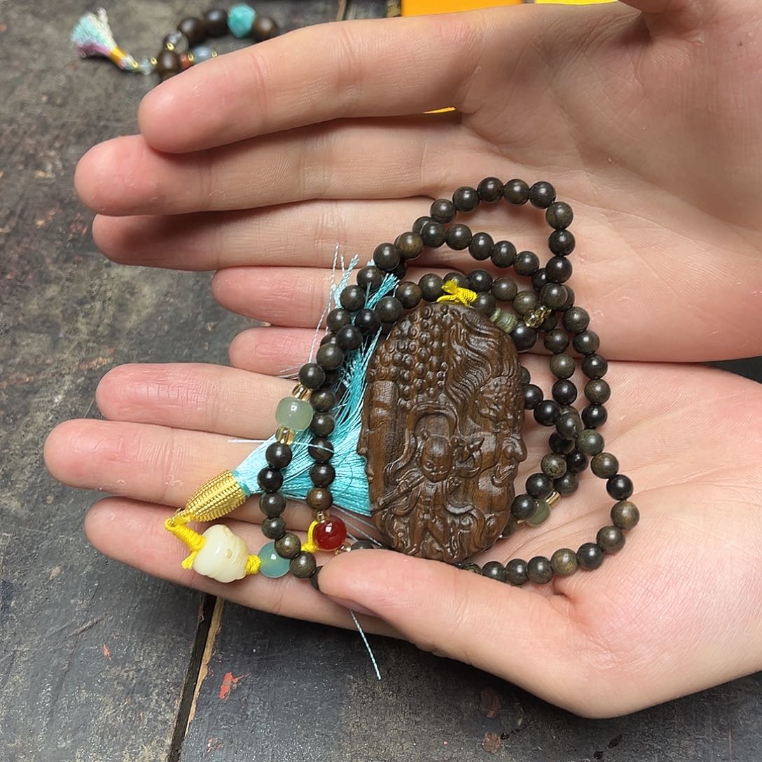 大叶紫檀（黑酸枝木类）