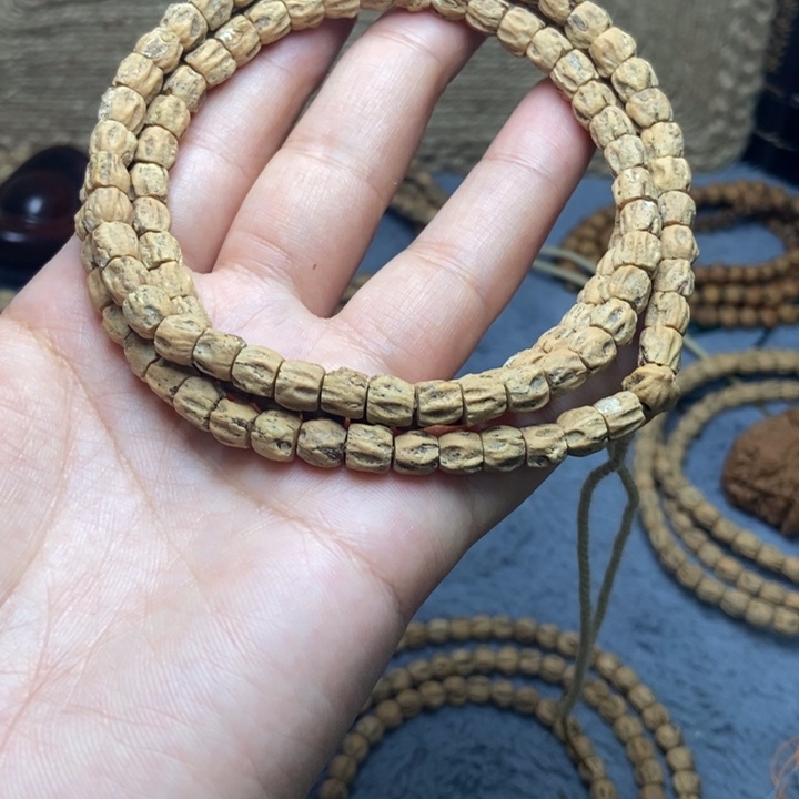 【闪购商品】吊坠柏香籽/百香籽