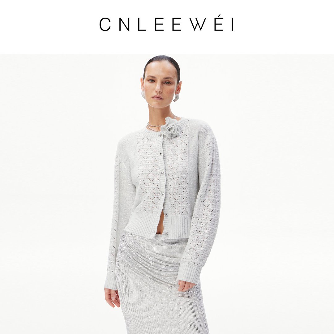 CNLEEWEI 26早春新款灰色轻奢珠片亮丝玫瑰花链条毛织开衫