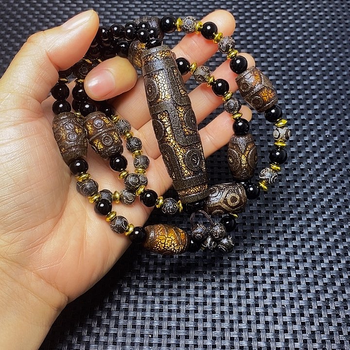 龙***哥玛瑙/玉髓手链未镶嵌