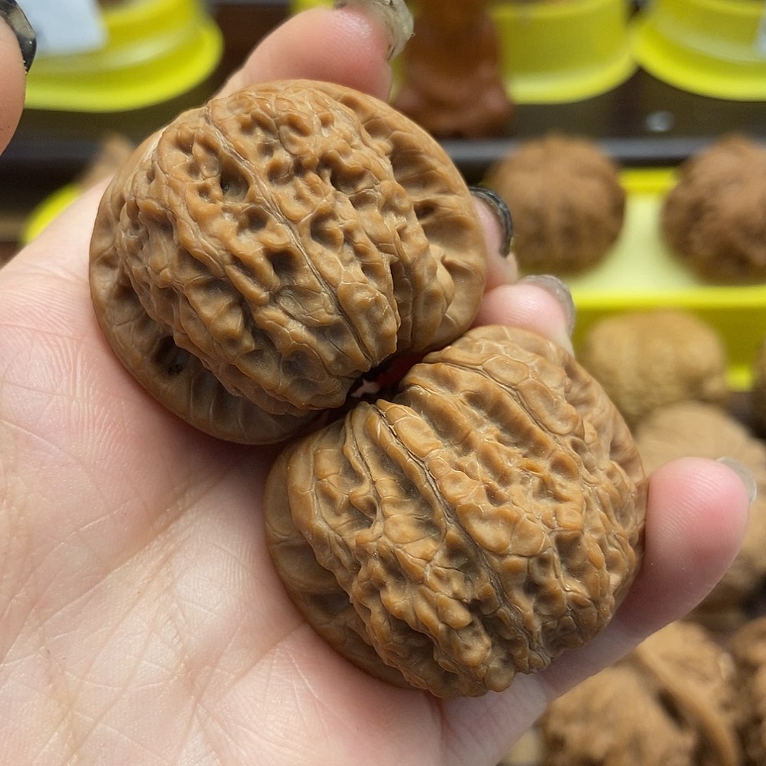把件文玩核桃刚*37全品血麒麟