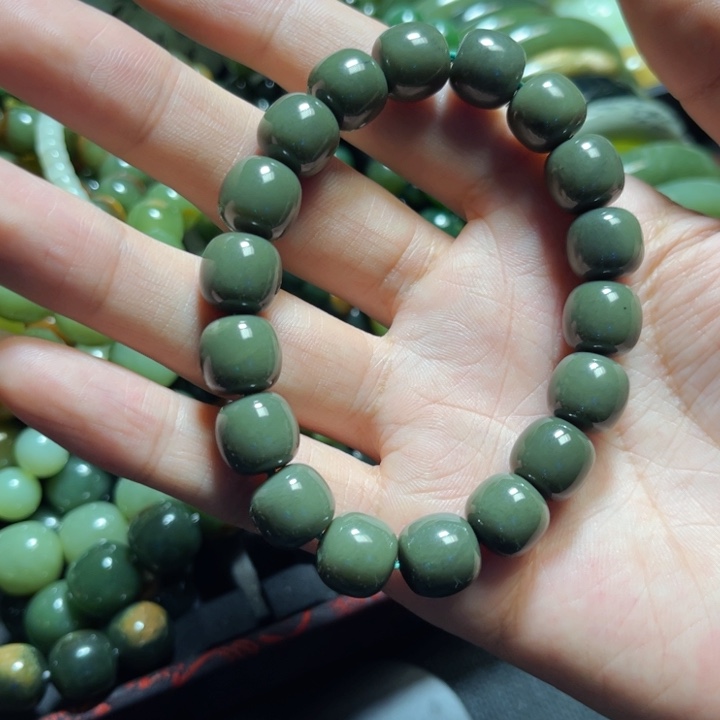 和田玉未镶嵌手链