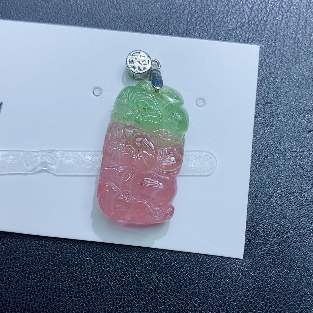 碧玺颈饰未镶嵌碧玺吊坠