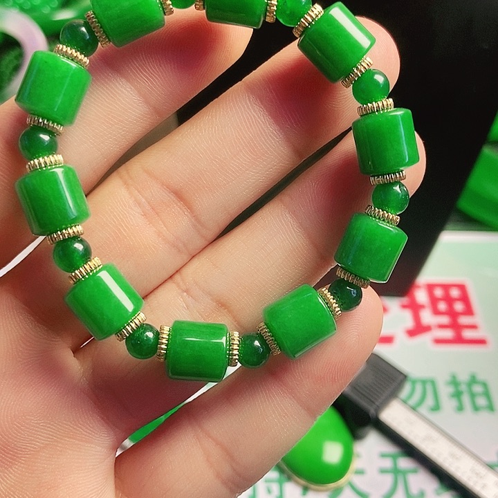 翡翠未镶嵌颈饰手串