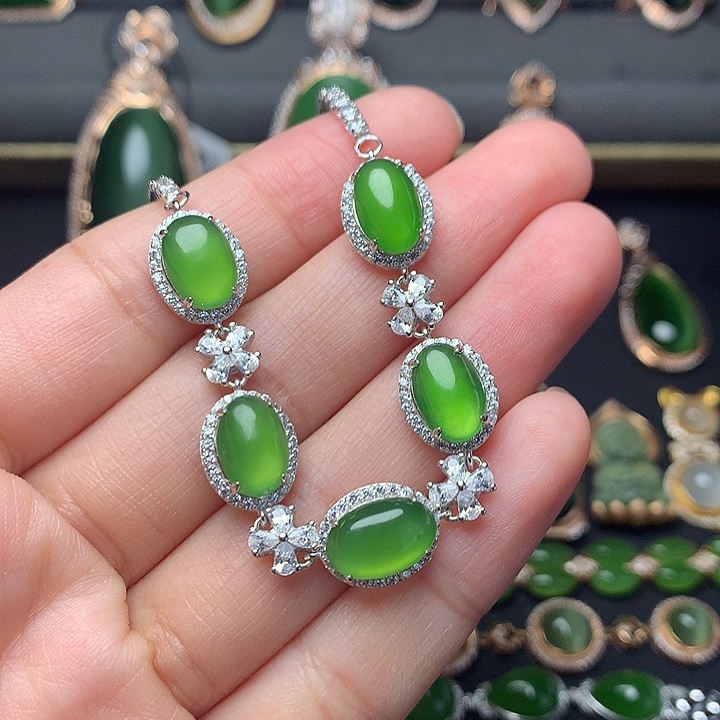 豆***人和田玉银S925镶嵌手链